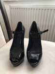 Buty na obcasie Kurt Geiger lakierki