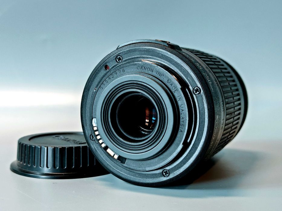 Obiektyw Canon EF-S 55-250mm 1:4-5,6 IS Super Zoom 2x Dekle 4 Adaptery