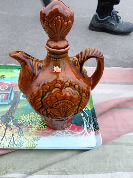 Продам кувшин,майолика