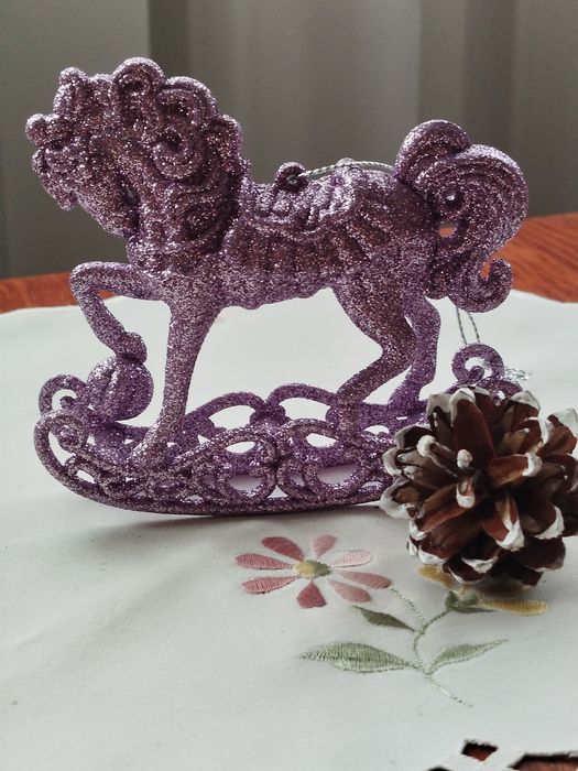 Символ  року  2026 вогняний червоний Кінь.