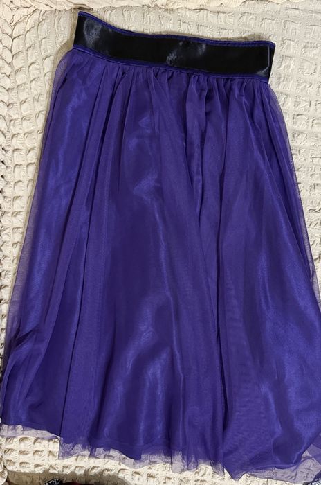 Спідниця з фатіну фіолетового кольору, довжина міді, розміру s