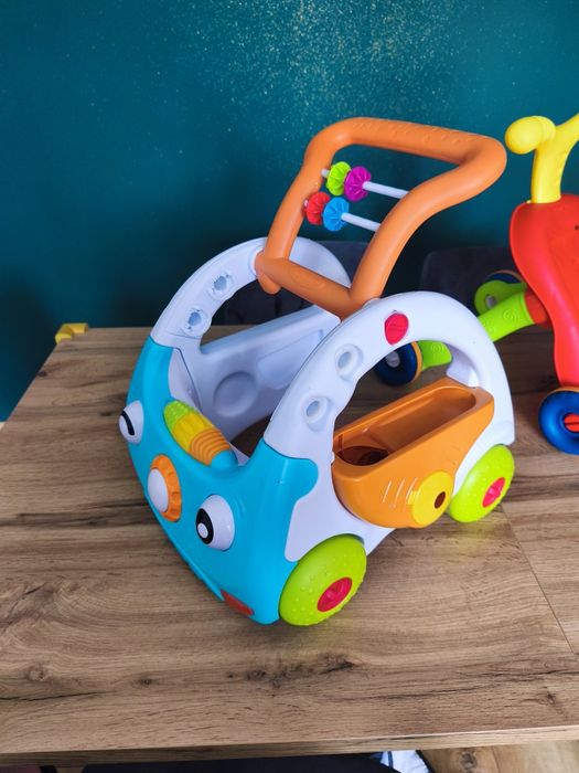 Interaktywny samochodzik pchacz