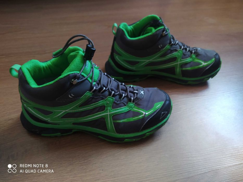 Високі кроссівки, хайтопи, ботінки