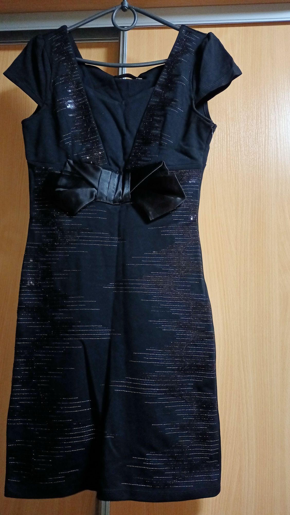 Черное платье - плаття чорне
