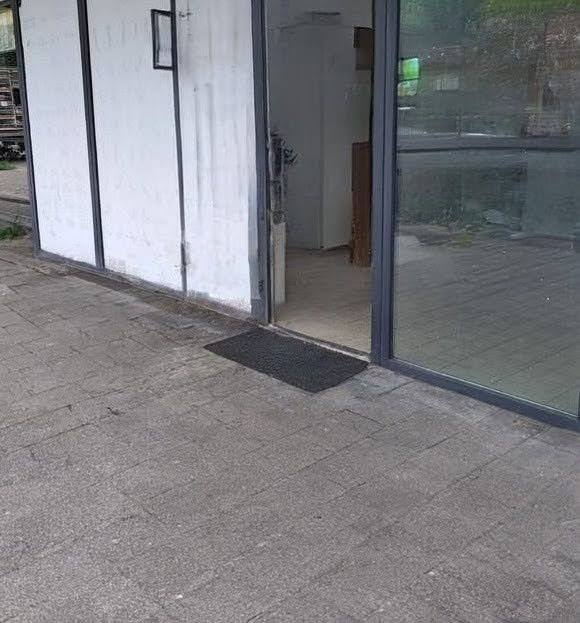 Lokal usługowo-handlowy na sprzedaż