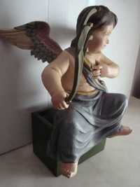 Grande anjo esculpido em madeira de carvalho Sec. XVIII