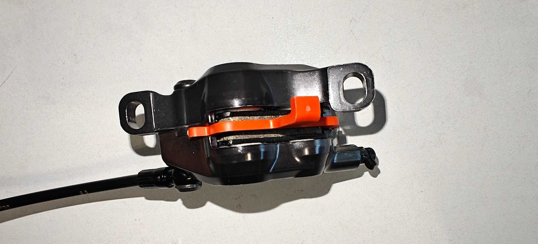 Hamulec tarczowy SHIMANO Deore XT BL-M8100 / BR-M8120