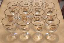 Copos altos de cerveja diferentes marcas