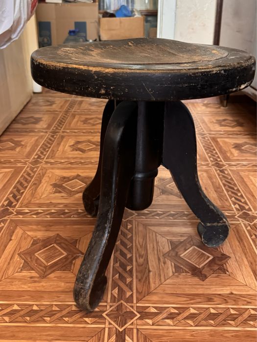 Вінтажний гвинтовий стілець для піаніно, раритет.