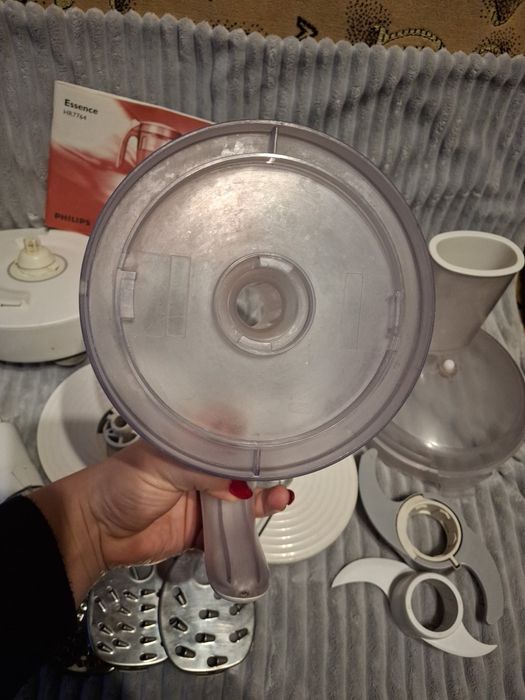 Кухонний комбайн філіпс hr7764