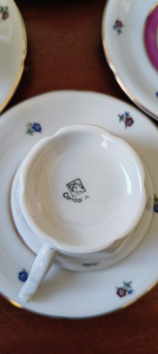 Serviço de Chá em Porcelana Portuguesa Condal — Anos 70/80 — Completo