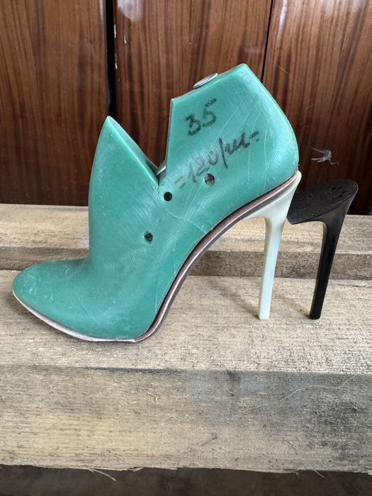 Продам взуттєві колодки обувные колодки