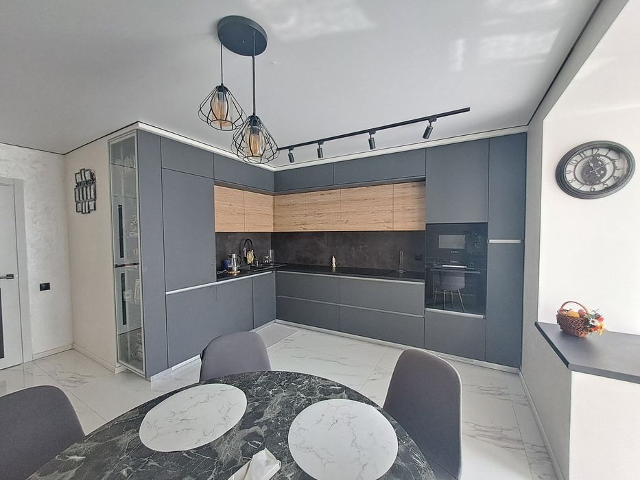 Продаж 3 км квартири по вул. В Великого.єОселя, єВідновлення