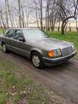 Samochód osobowy Mercedes 124 disel 300d