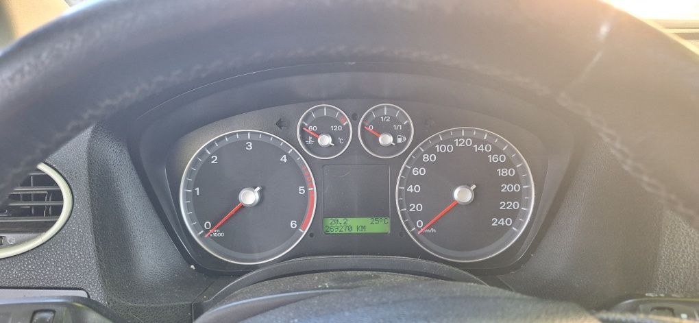 Sprzedam Ford Focus mk2 1.8tdci