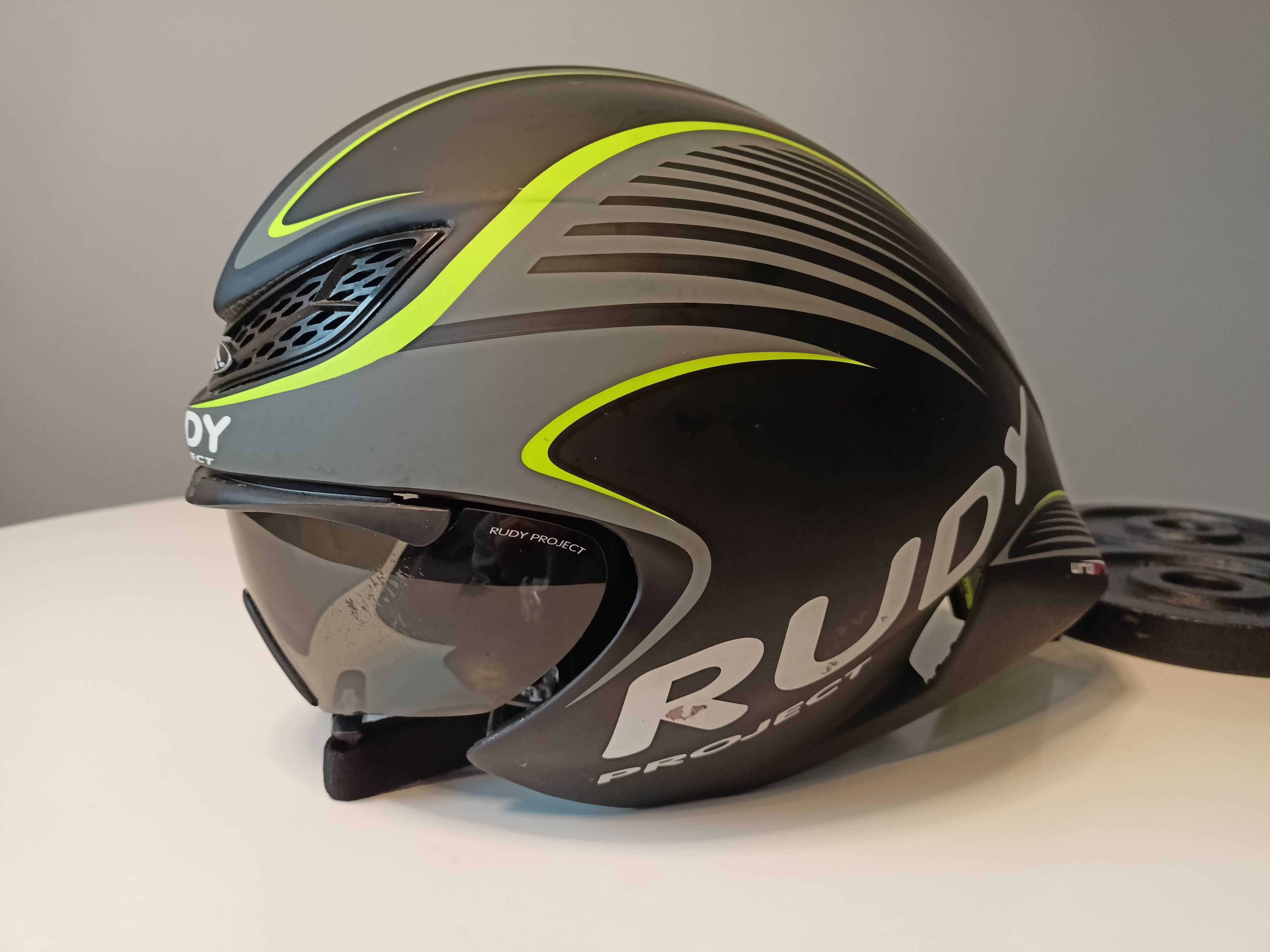 Aerodynamiczny kask czasowy - Rudy Project rozmiar S-M