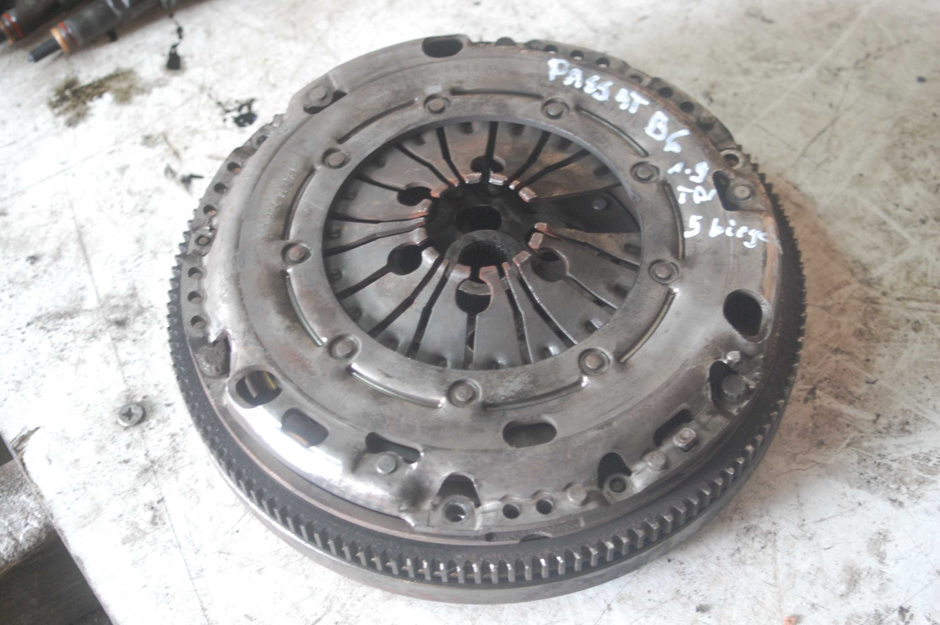 Dwumasa Vw Passat B6 1.9tdi
