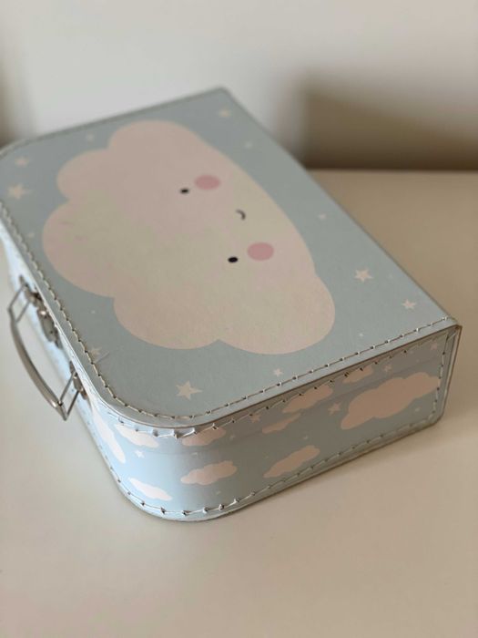 Mala de Cartão Infantil – Nuvem