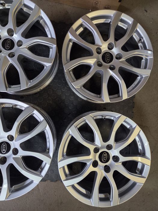 Felgi Aluminiowe 5x114,3 7Jx17 ET47 Huinday Kia Mazda
