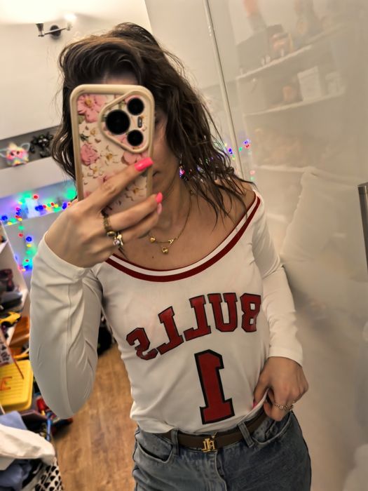 Bluzka biała selfieroom napis bulls