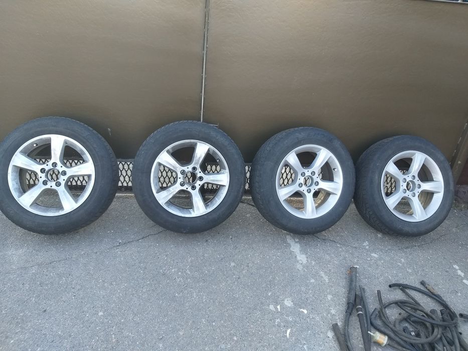 Продам диски з резиною з Мерседеса