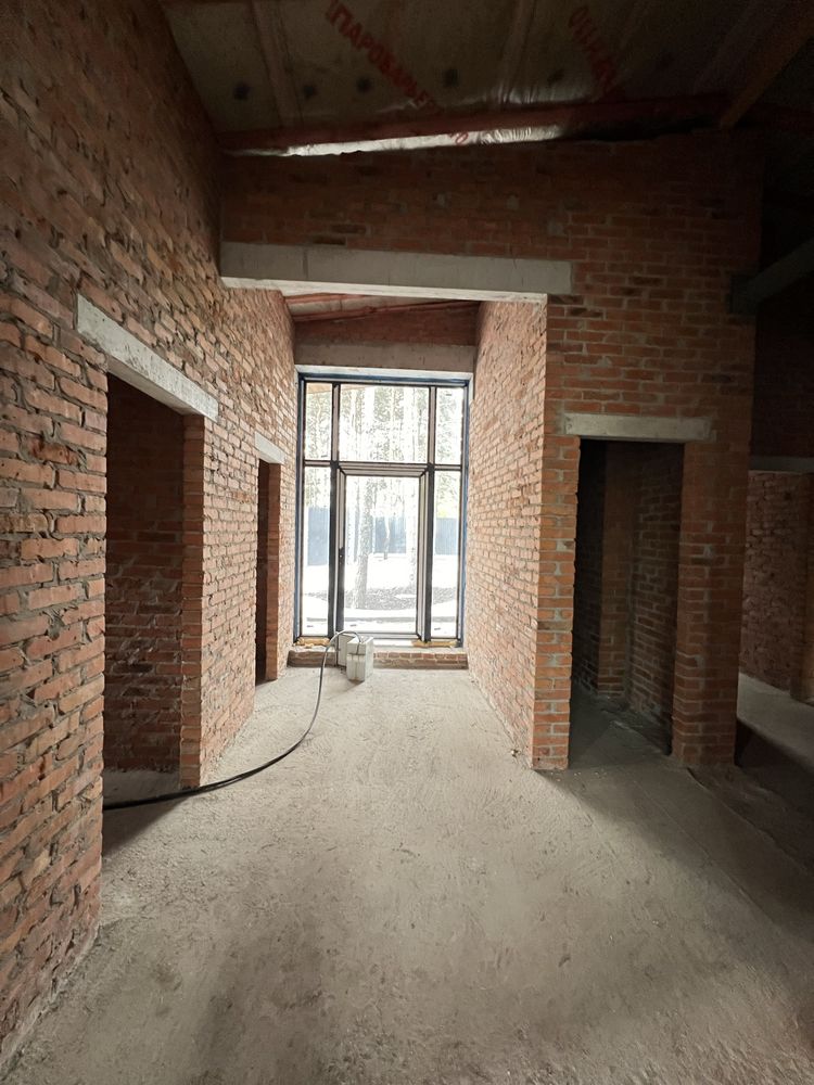 Унікальний будинок у лісі біля ЖК Desna Residence