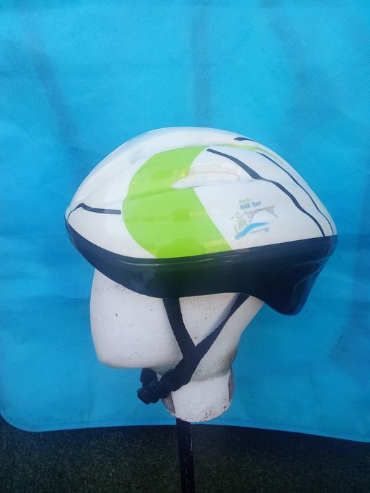 Capacete de bicicleta e trotinetes