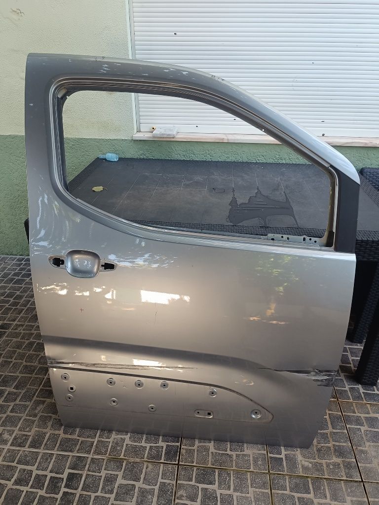 Porta lado direito Peugeot partner 2021