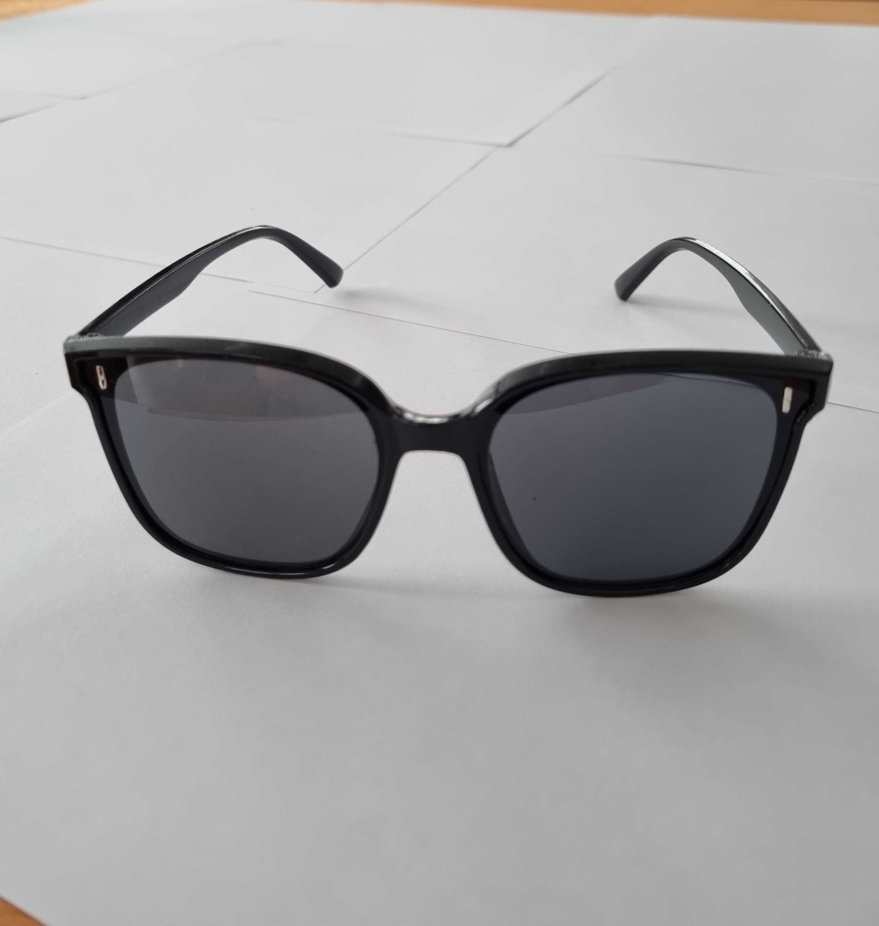 Modne okulary przeciwsłoneczne UV 400