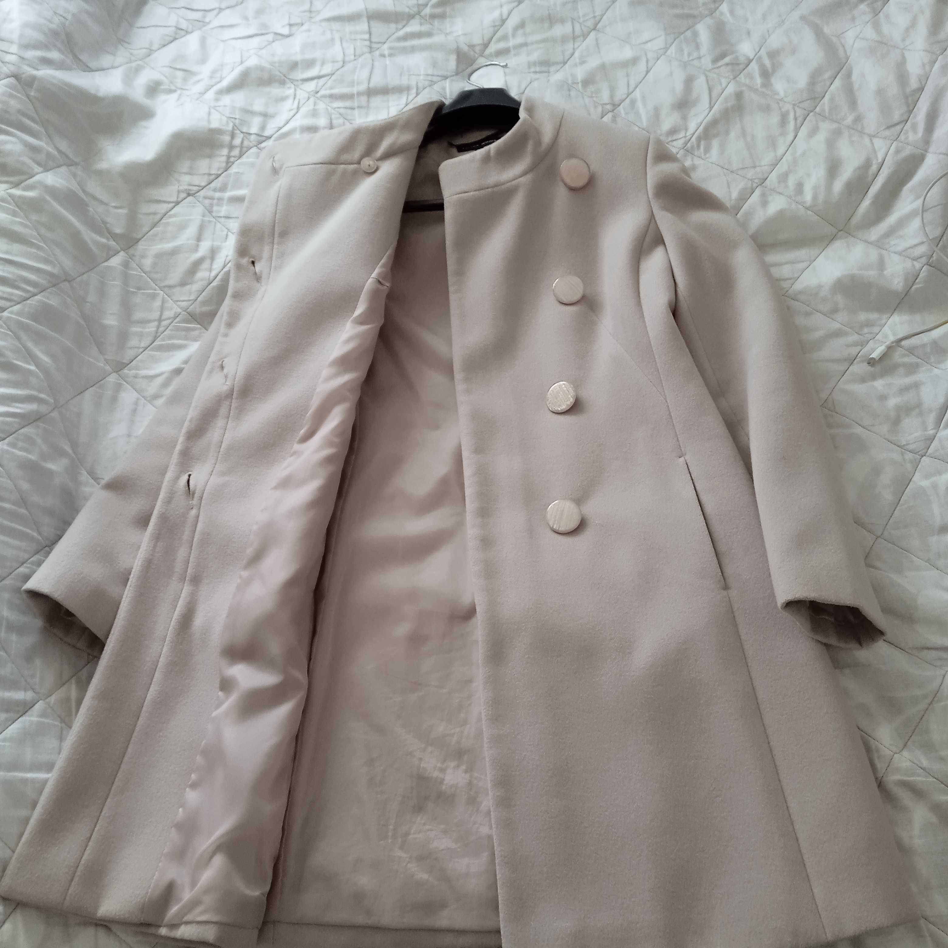 Elegancki płaszcz wiosenny damski rozmiar 36