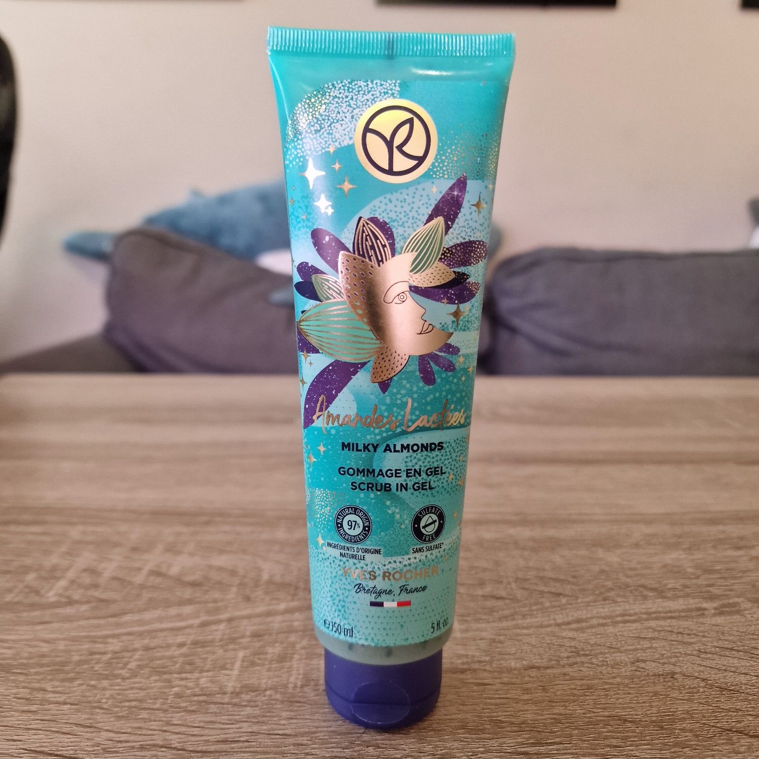 Nowy Yves Rocher Peeling do Ciała w Żelu Mleczne Migdały 150 ml