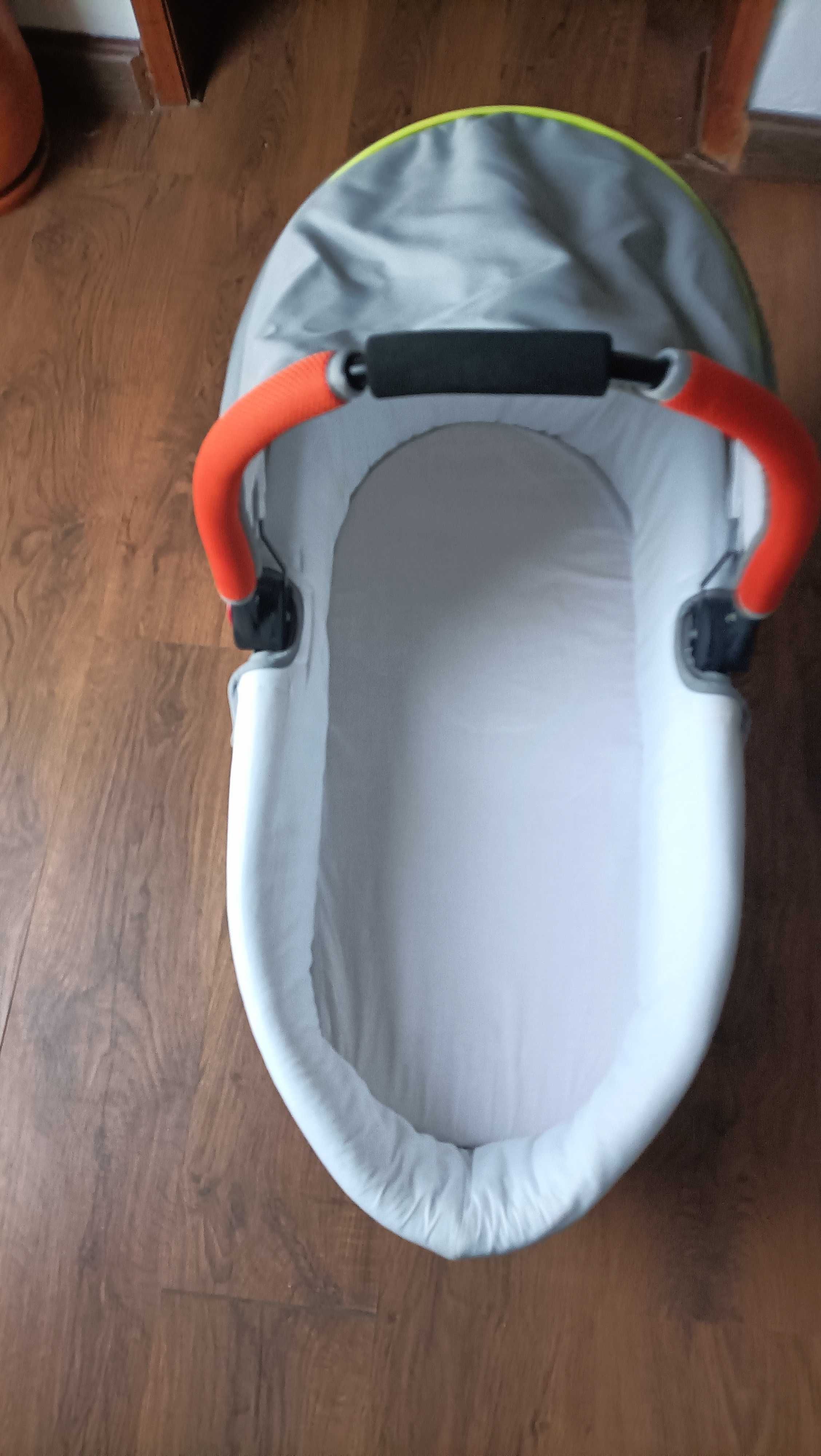 Carrinho de Bébé Zippy + Ovo + Alcofa