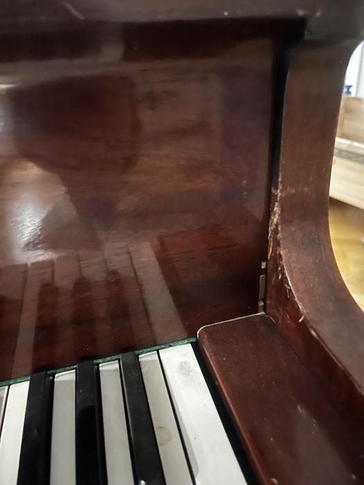 Fortepian gabinetowy V.A.Holmberg plus ława.