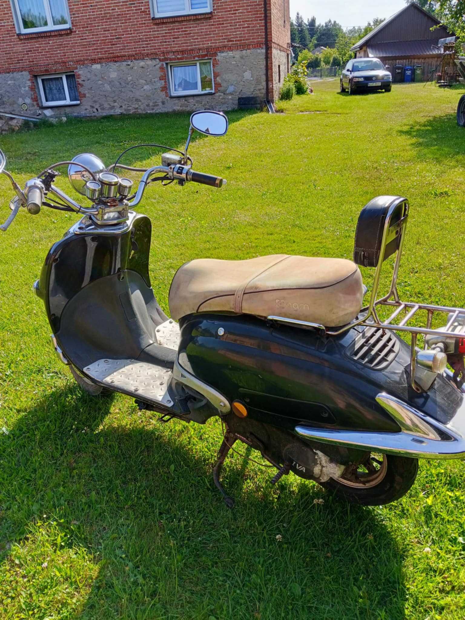 Skuter retro 2011r