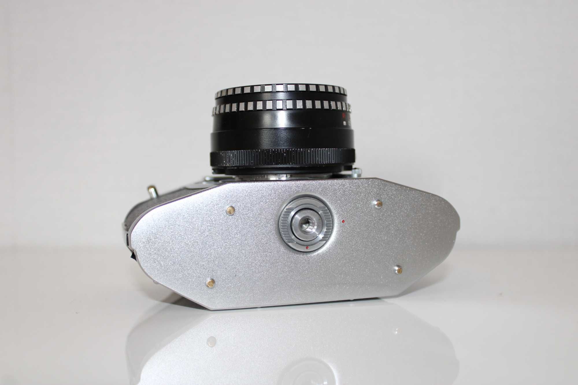 Aparat analogowy Exa 1a z obiektywem Meyer-Optik Domiplan 50mm
