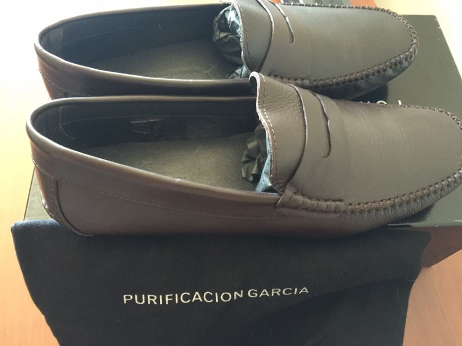 Sapatos novos da Purificacion Garcia