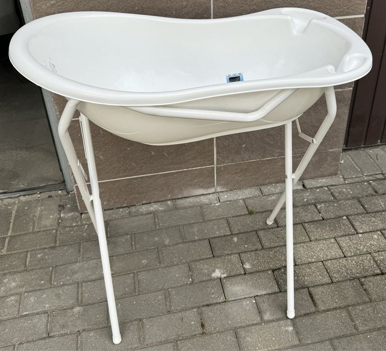 Wanienka dziecieca ze stojakiem