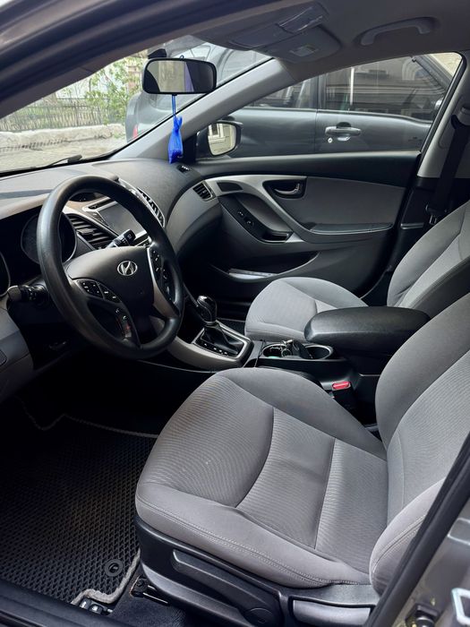 Hyundai Elantra 2013 avtomat