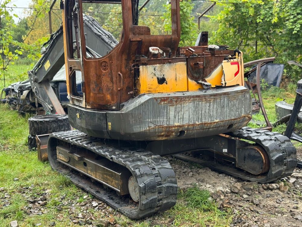 Екскаватор volvo ecr 88d пошкодений 2019року з документами