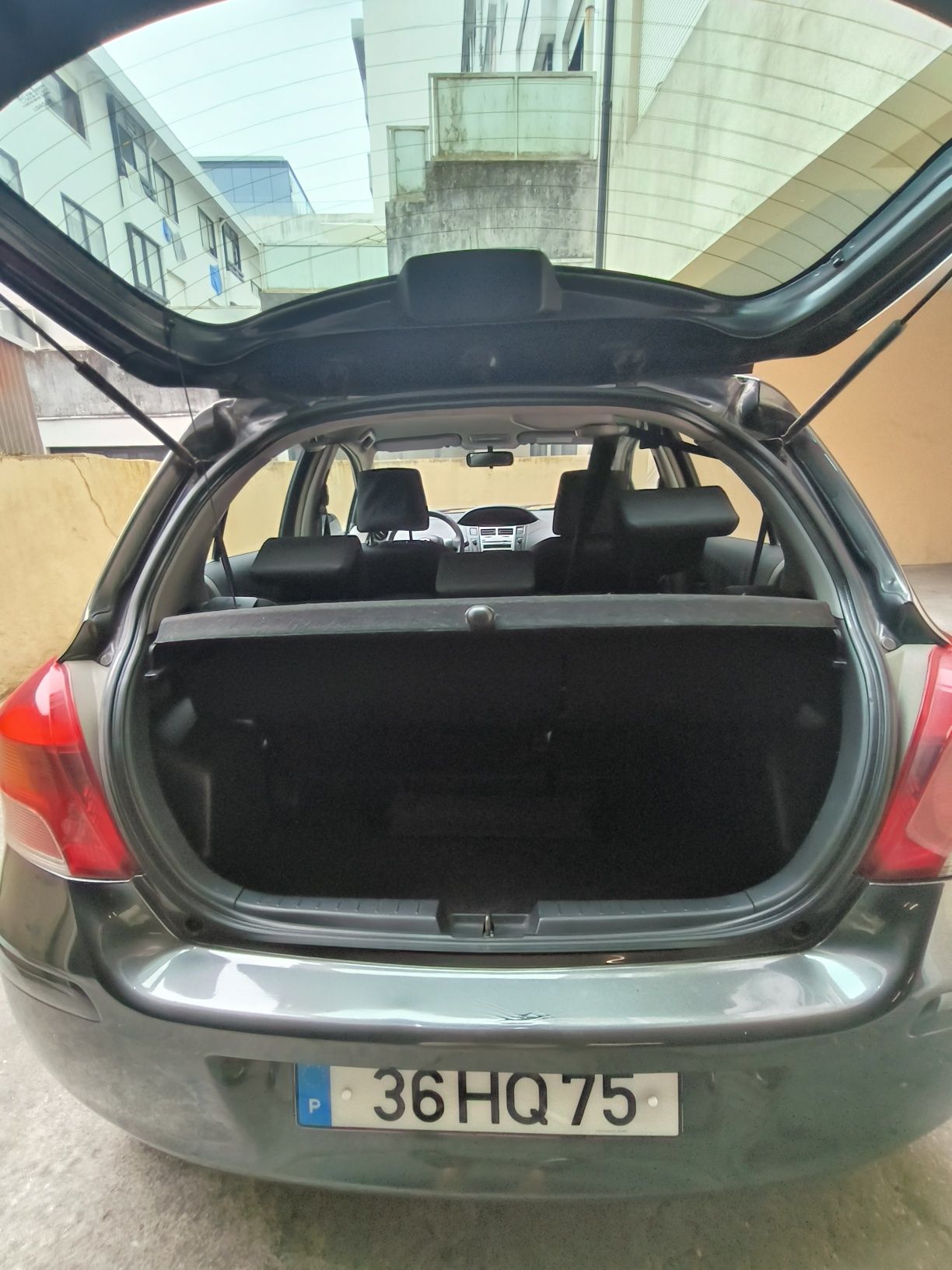 Toyota Yaris 1.0 VVT-i ano 2010
