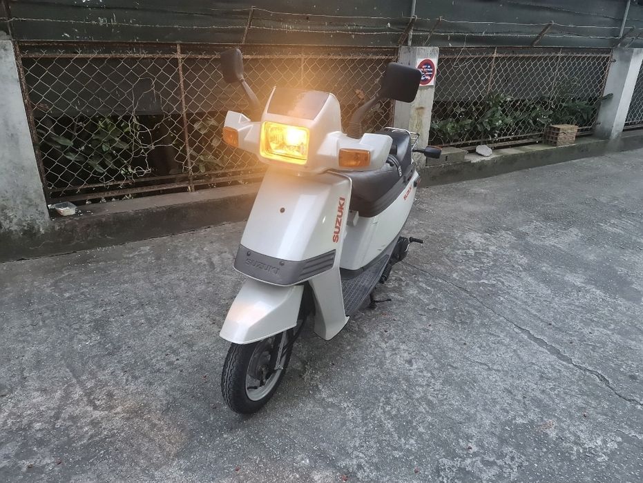Scoter SUZUKI CP50