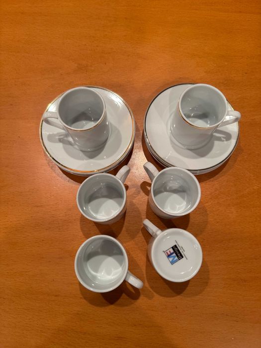 Conjunto de café MF Design branco e fio dourado