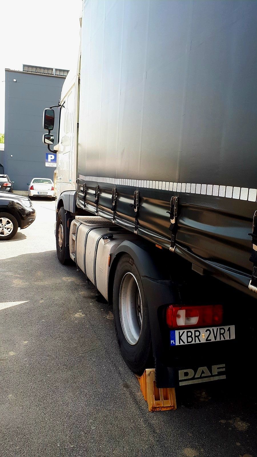 Ciągnik siodłowy DAF XF 460 MANUAL 2014r. 52 845 netto