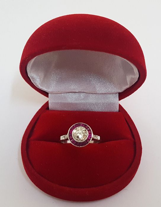 Platynowy pierścionek Art Deco - brylant 1,1 ct diamety, rubiny