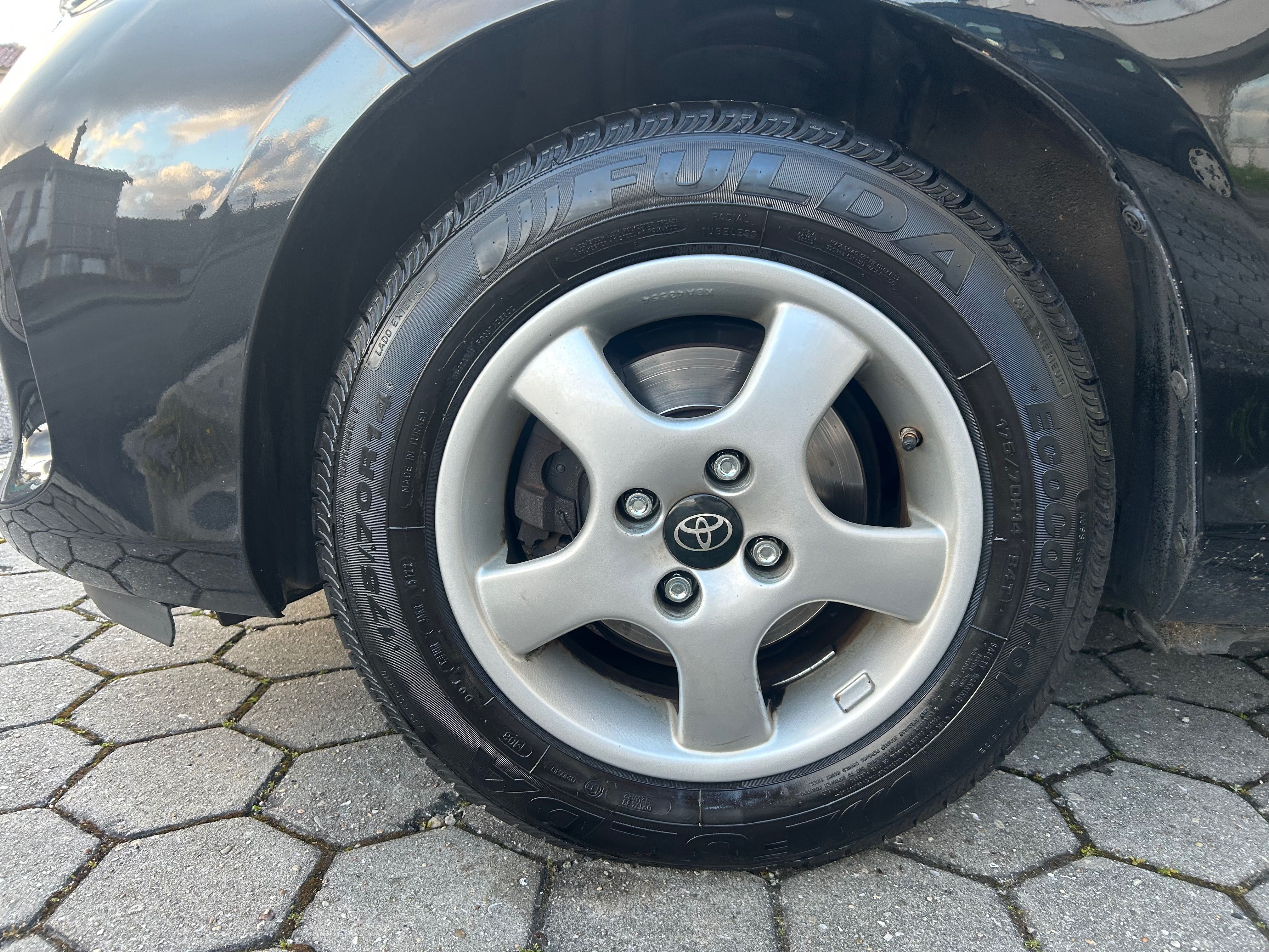 Toyota Yaris 2016
