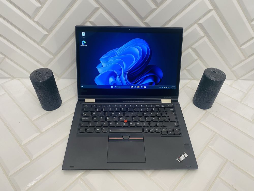 Lenovo Yoga x380 2in1 i5-8250U 8GB / 256 GB Laptop Ultrabook