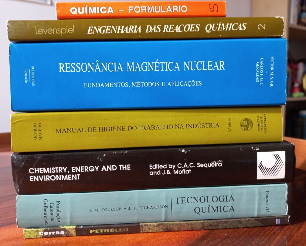 Livros de engenharia química, nanotecnologia e microbiologia