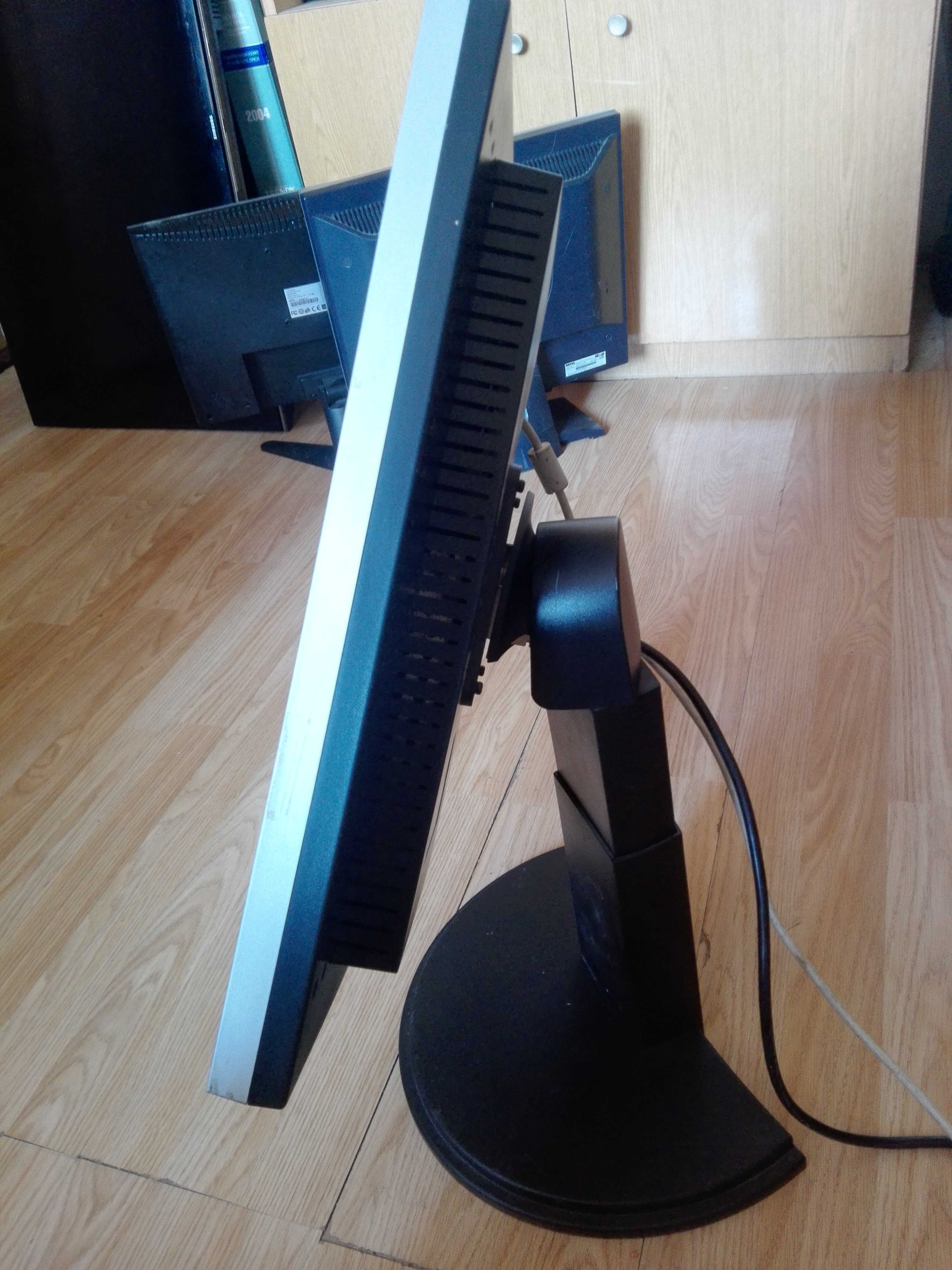 Monitor Belinea 17 cali Pivot