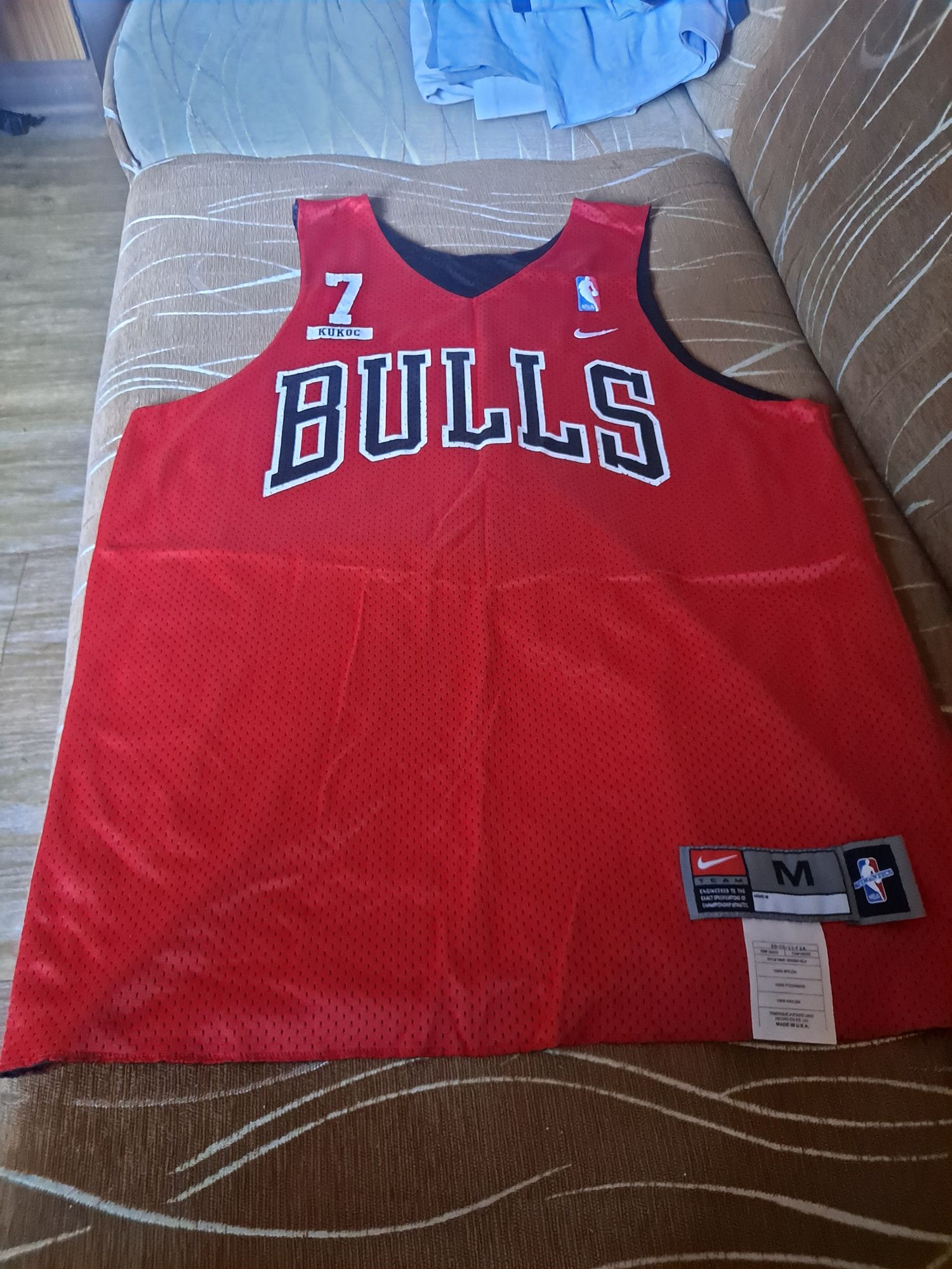 Koszulka NBA nike  Kukoc Chicago Bulls rozmiar M dwustronna 52 cm szer