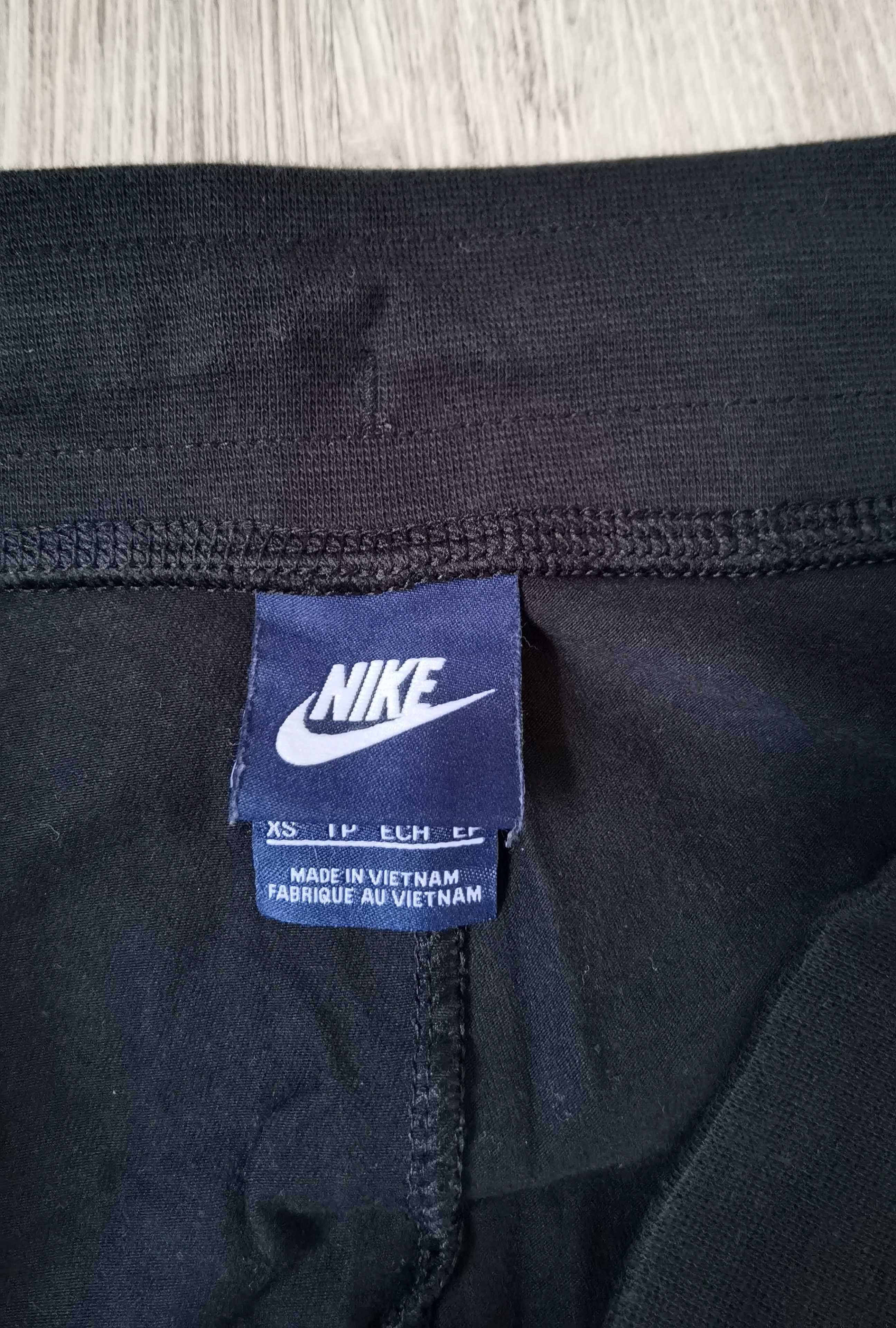 Damskie dresy Nike r. XS